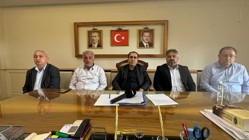 DEM Parti’de Atatürk ve Bayrak istifası: Birecik Belediye Başkanı 4 meclis üyesi ile istifa etti