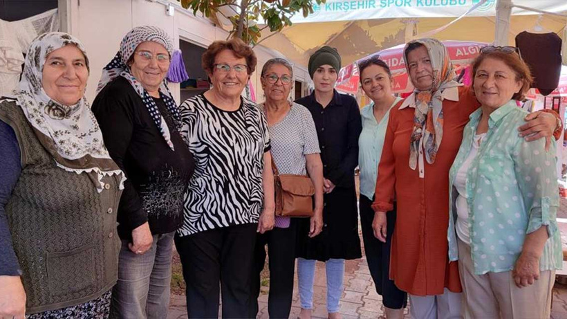 Kırşehirli emekli öğretmenler saç böreği ile öğrencilere destek oluyor!