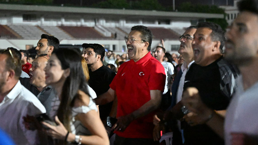 Altındağ Belediye Başkanı Tiryaki, milli maç heyecanına ortak oldu