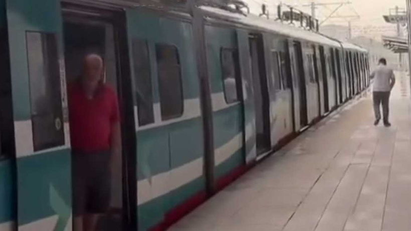Ankara'da yağmur sonrası kaos: Sincan'da Başkentray seferleri aksadı, elektrik kaynaklı patlamalar paniğe yol açtı