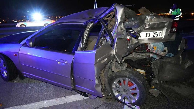 Kırıkkale-Ankara yolunda büyük kaza: Ambulans, duran araca çarptı, 1 kişi öldü 5 kişi yaralandı