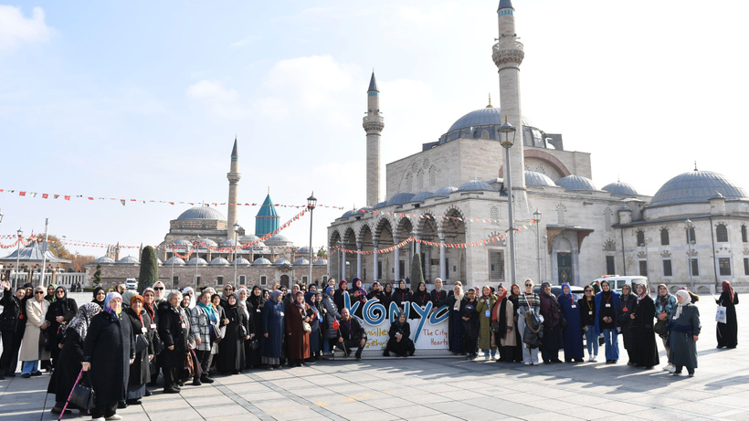 Altındağ Belediyesi kadınlar için Konya gezisi düzenledi