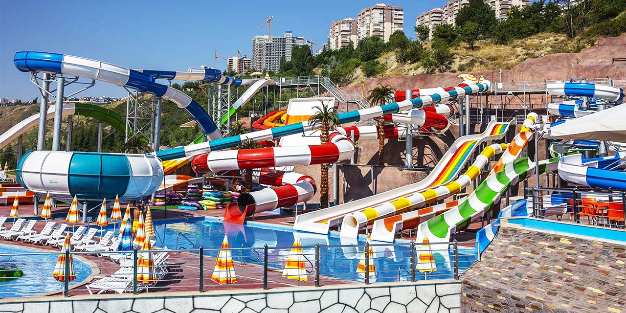 Sıcaklardan bunalanlar için Ankara'daki en iyi Aquparklar! Hem ucuz hem de şehrin merkezinde havuz keyfi