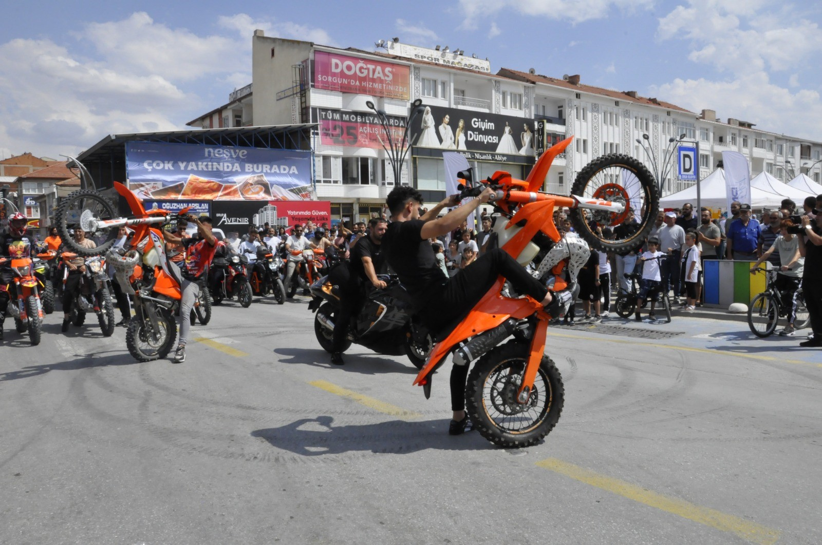 Sorgun'da festival kortejine yoğun katılım