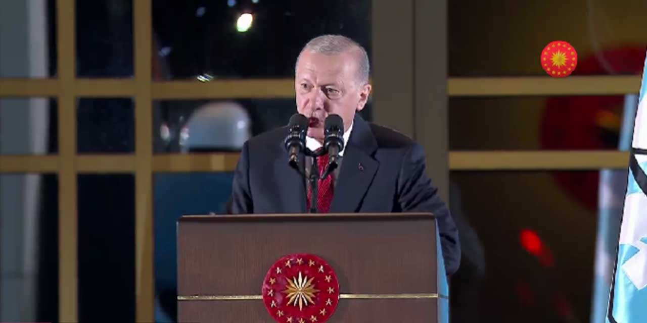 Cumhurbaşkanı Erdoğan büyük zaferin 102. yılında Külliye'den seslendi: Tam bağımsız Türkiye için emin adımlarla ilerliyoruz