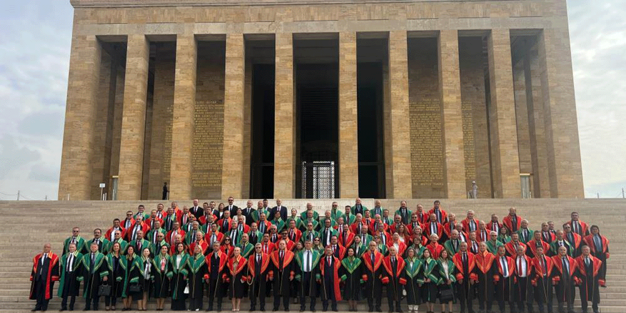 Yargıtay üyeleri Anıtkabir'i ziyaret etti