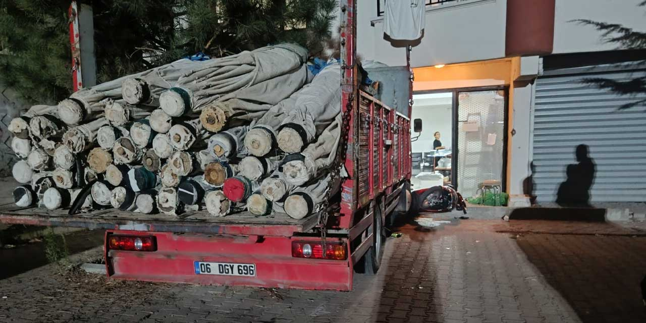 Sincan'da bir kamyon dükkana daldı