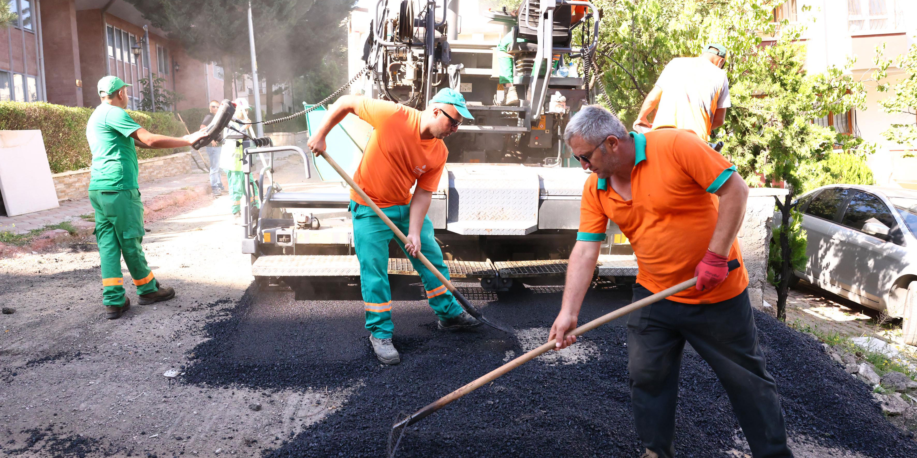 Çankaya Belediyesi sokakları yenileme çalışmalarını sürdürüyor