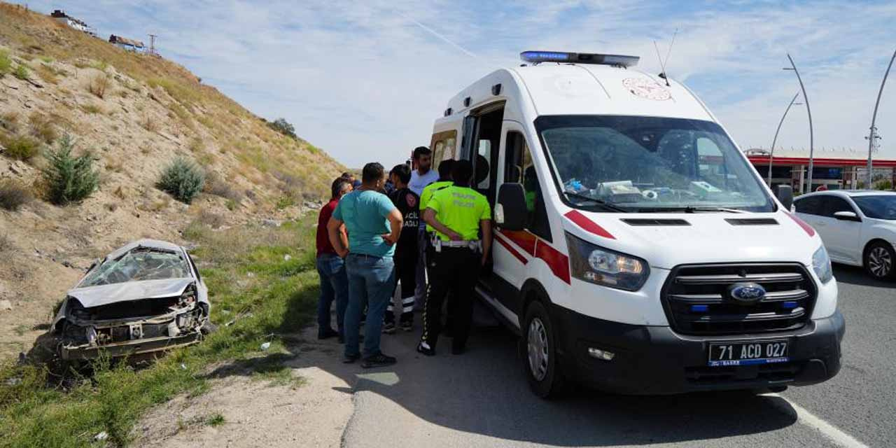 Kırıkkale’de takla atan otomobil hurdaya döndü: 3 yaralı