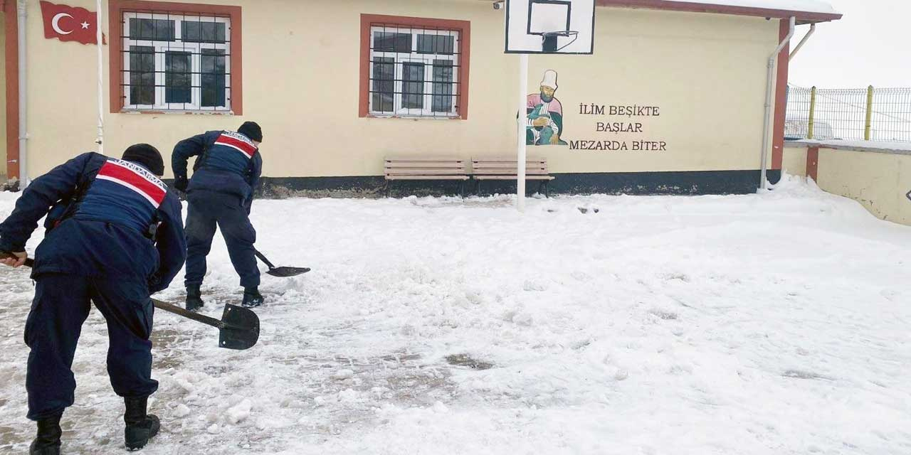 Yozgat Jandarmasından örnek davranış: Hem güvenlik hem eğlence