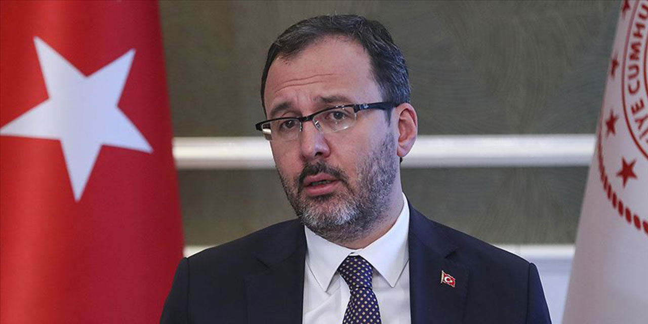 Bakan Kasapoğlu, amatör spor kulübü ile bir arada