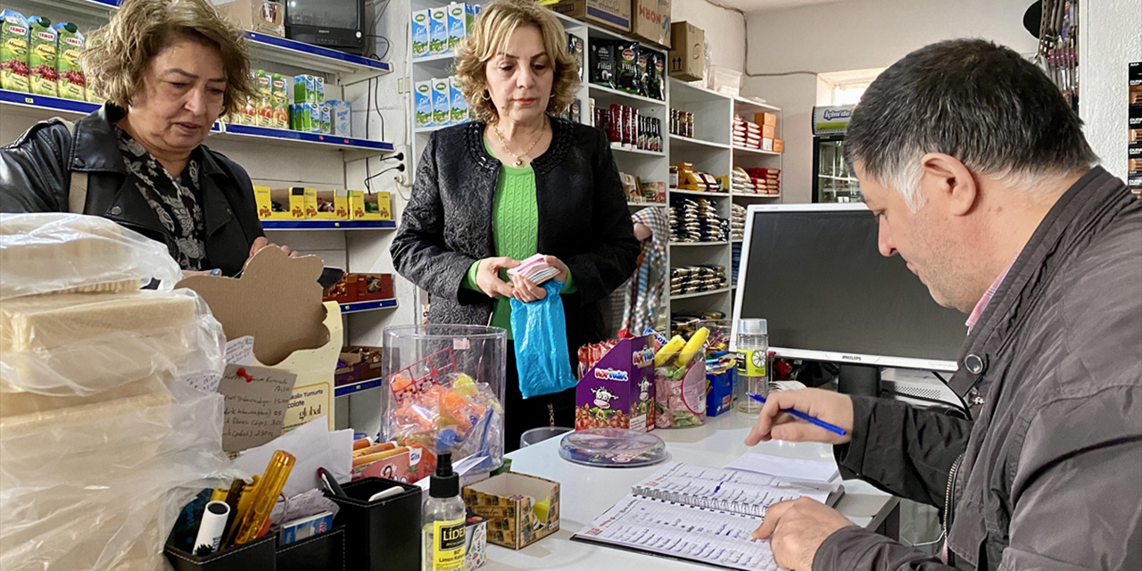 aa-20230419-30897912-30897908-kirsehirde-hayirsever-kadinlar-zimem-gelenegini-yasatti-1.jpg