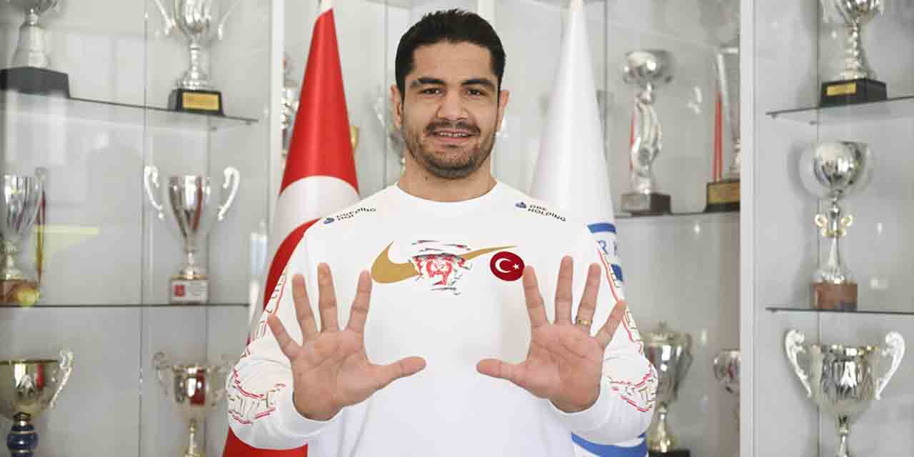 akgul.jpg