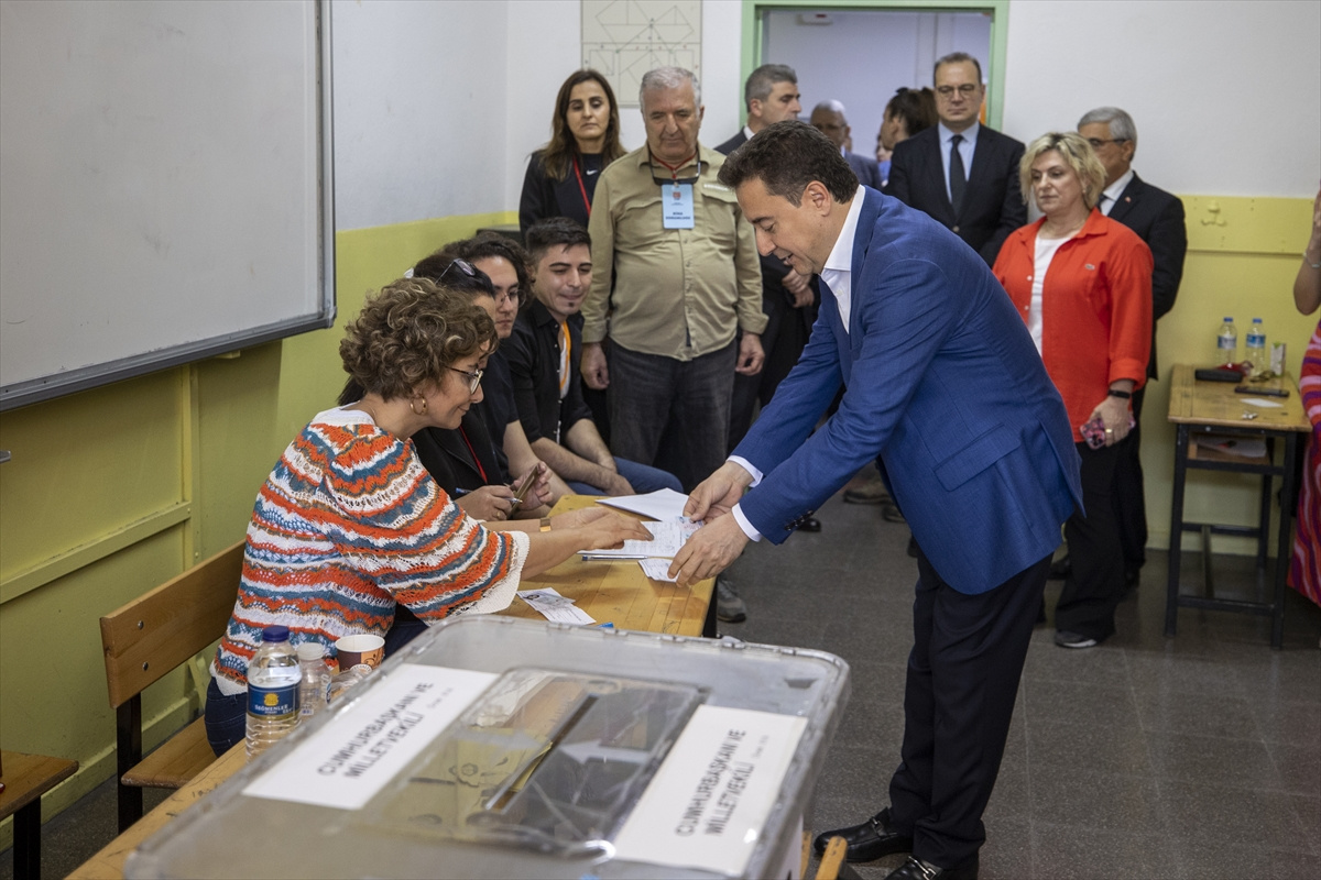 deva-partisi-genel-baskani-ali-babacan-oyunu-kullandi.jpg