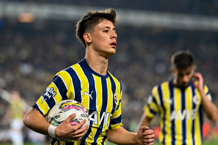 aa-20230518-31172975-31172972-fenerbahcetrabzonspor.jpg