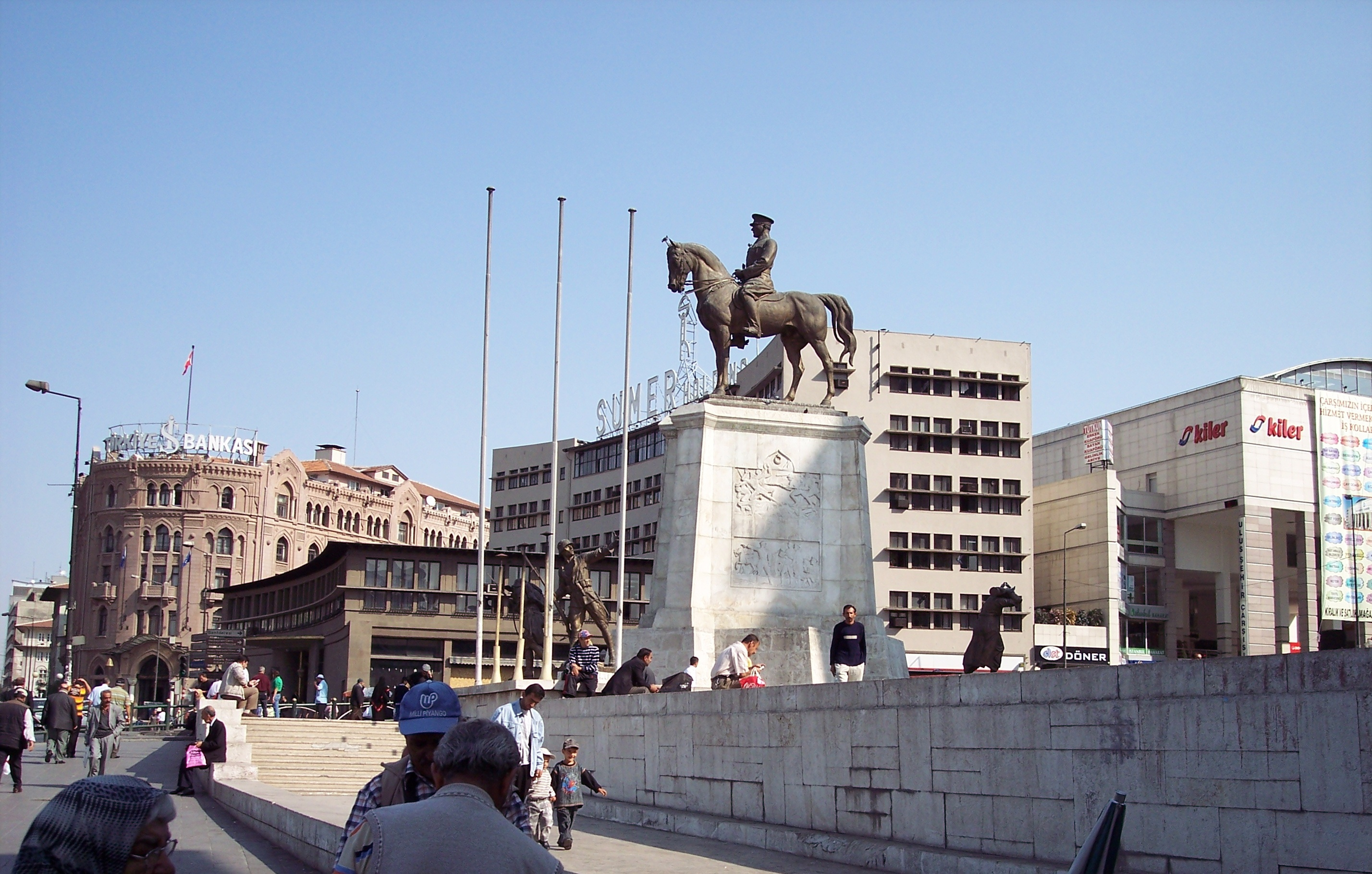 ulus-meydaniankara-panoramio.jpg