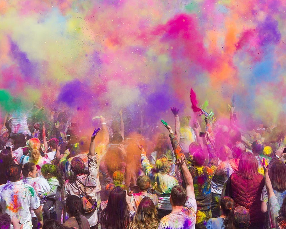 dunyanin-en-sira-disi-festivalleri.jpg