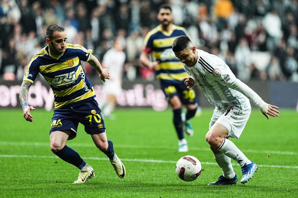 aa-20240419-34316215-34316209-besiktas-mke-ankaragucu.jpg