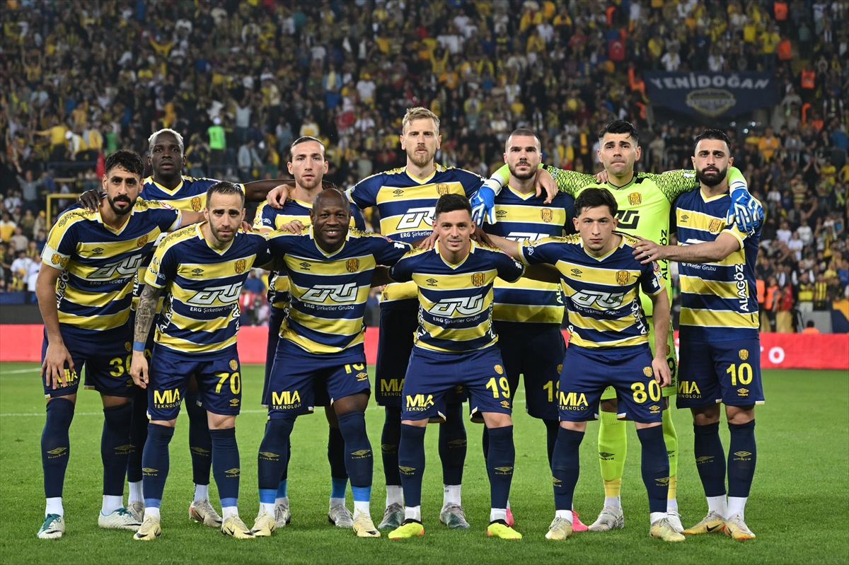 aa-20240423-34358475-34358469-mke-ankaragucu-besiktas.jpg