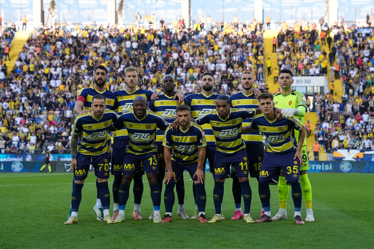 aa-20240518-34607094-34607088-mke-ankaragucu-siltas-yapi-pendikspor.jpg