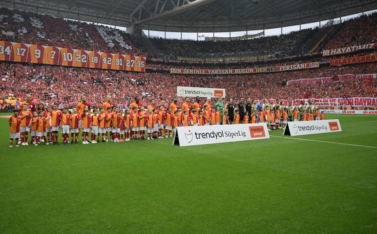 aa-20240519-34616494-34616492-galatasaray-fenerbahce.jpg