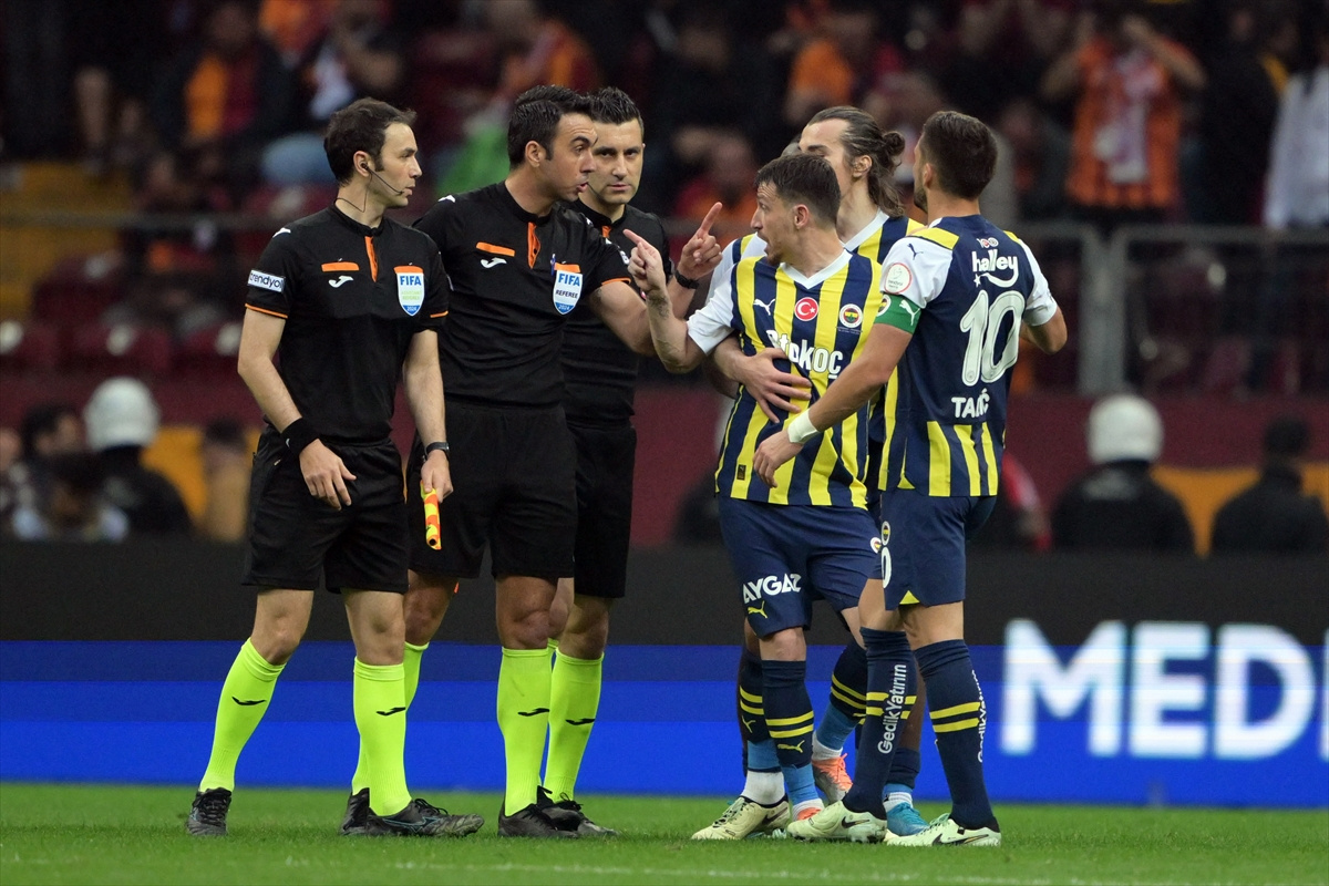 aa-20240519-34617443-34617430-galatasaray-fenerbahce.jpg