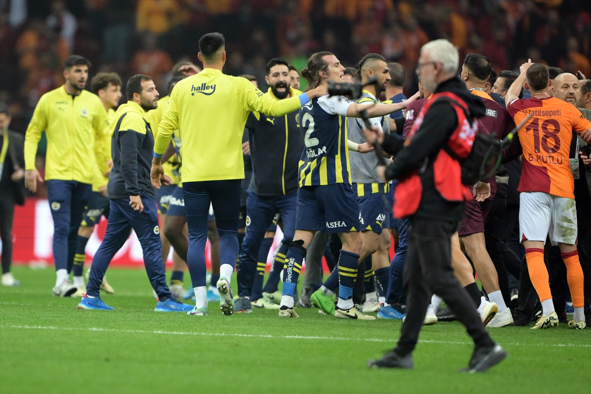 aa-20240519-34618486-34618480-galatasaray-fenerbahce.jpg