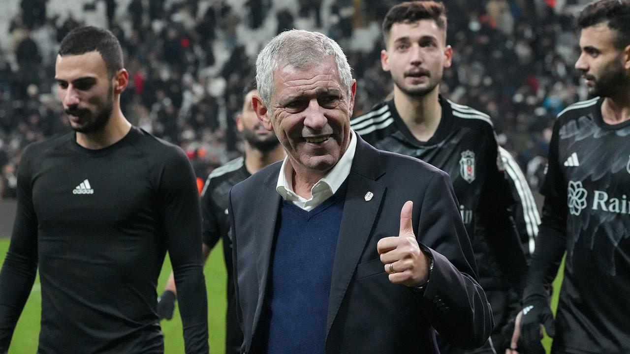 besiktas-fernando-santos-depophotos-2170217.jpg