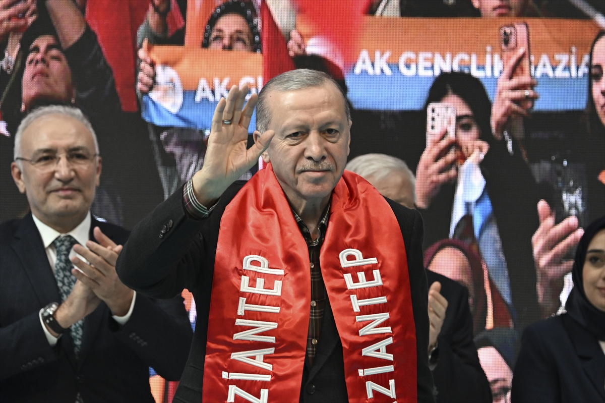 aa-20241207-36416468-36416456-cumhurbaskani-ve-ak-parti-genel-baskani-erdogan-gaziantepte.jpg